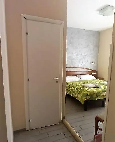 Parri Silton 4*