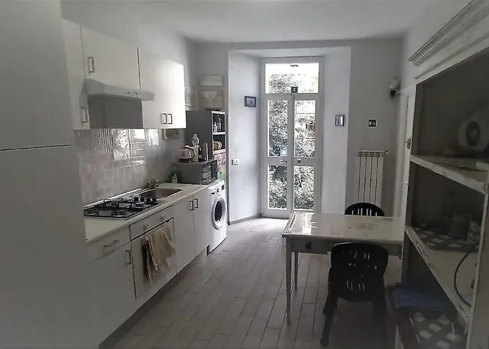 Konukevi Parri Silton 4*