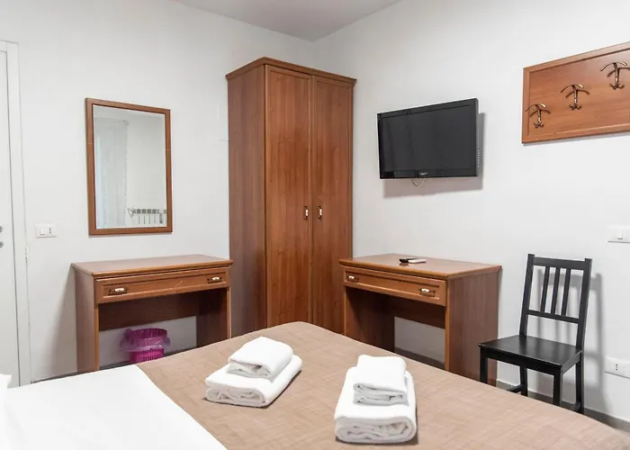 Konukevi Parri Silton 4*